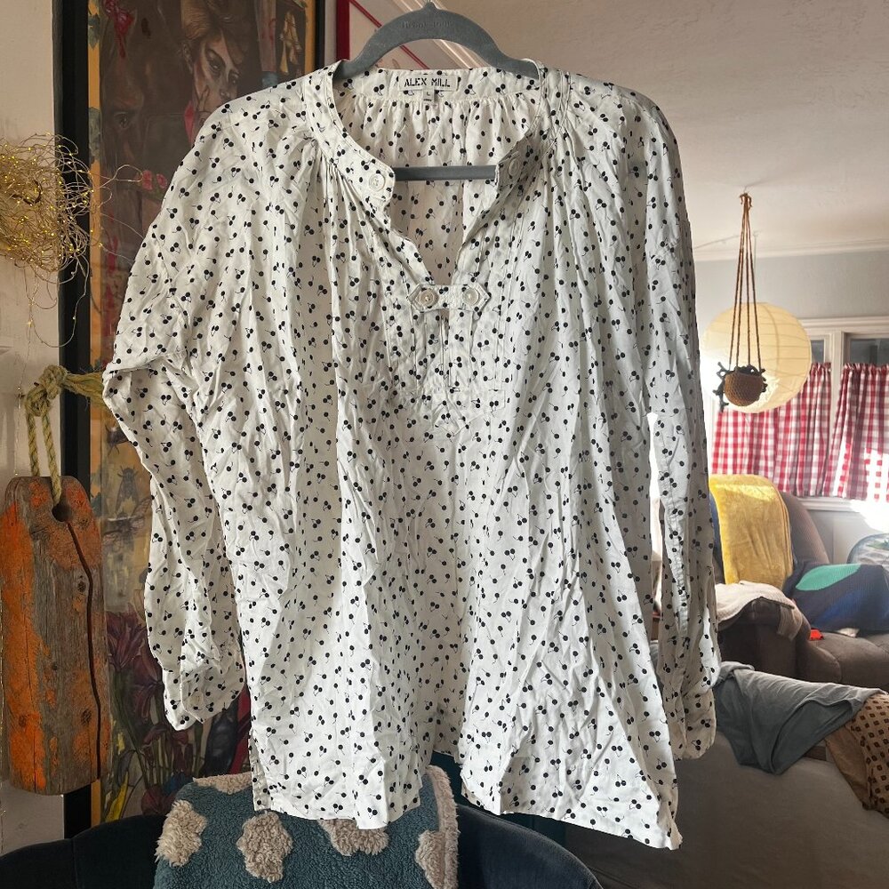 Alex Mill Cherry Print Blouse Large GUC (Possible flaw) Oversized White/Navy